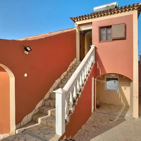 Petite Paradise Vila *